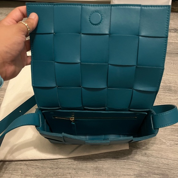 Bottega Veneta small Casette Bag - Picture 3 of 12